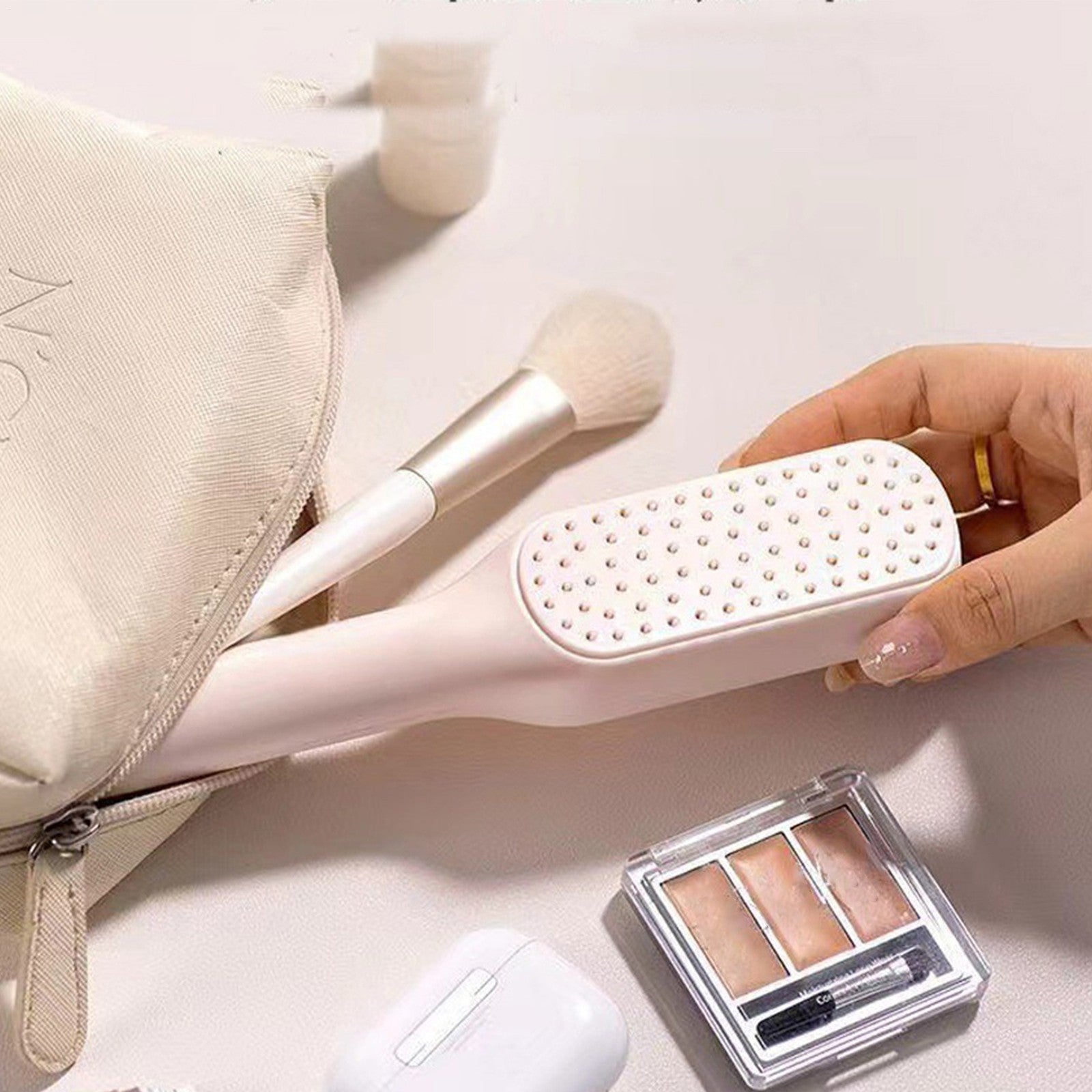 Self Cleaning Hair Brush Magic Retractable Brush Massage Anti-Static Hair Brush